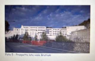 5 rooms Warehouse in Catanzaro, Italy No. 285720