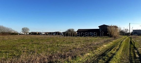 5 rooms Building in Chioggia, Italy No. 109571 3