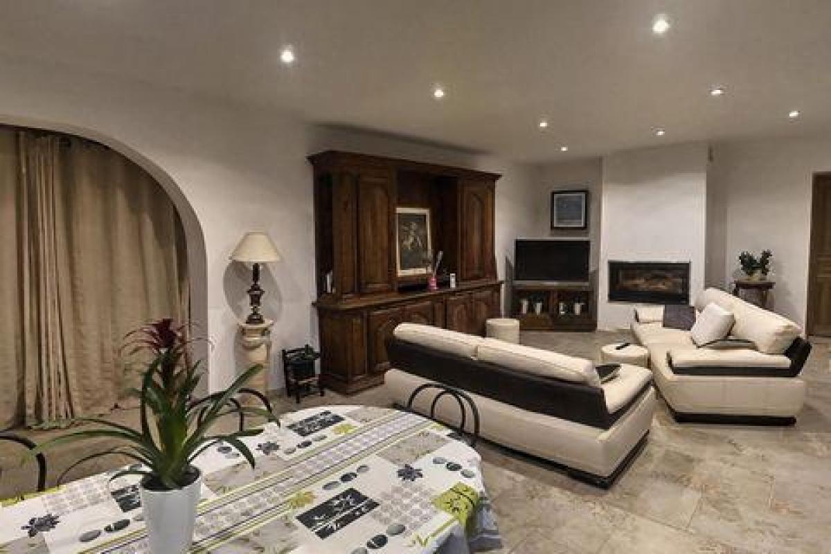 Casa T3 em Arles, France N.º 8572