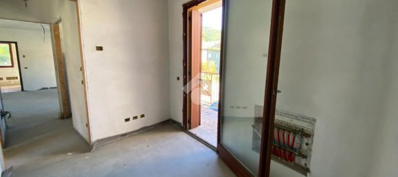 2-salle Appartement à Casazza, Italy No. 143390 5
