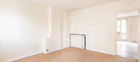 3 bedrooms Apartment in Paris, France No. 137508 10