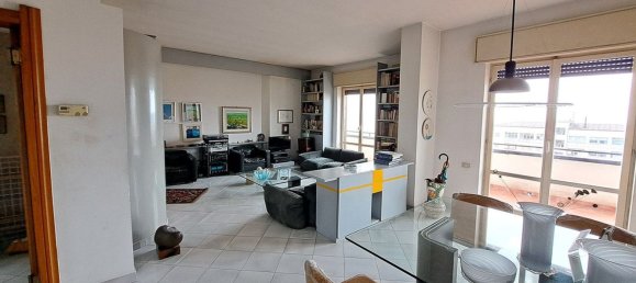 6 rooms Apartment in Salerno, Italy No. 167296 3