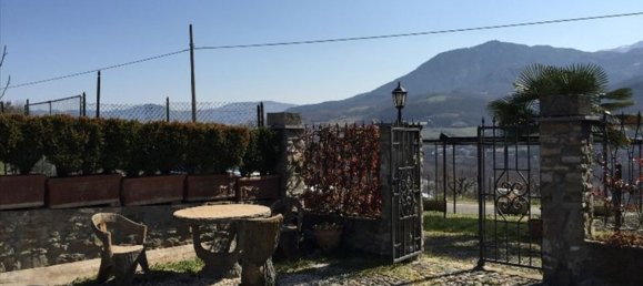 4 rooms House in Bobbio, Italy No. 140658 7