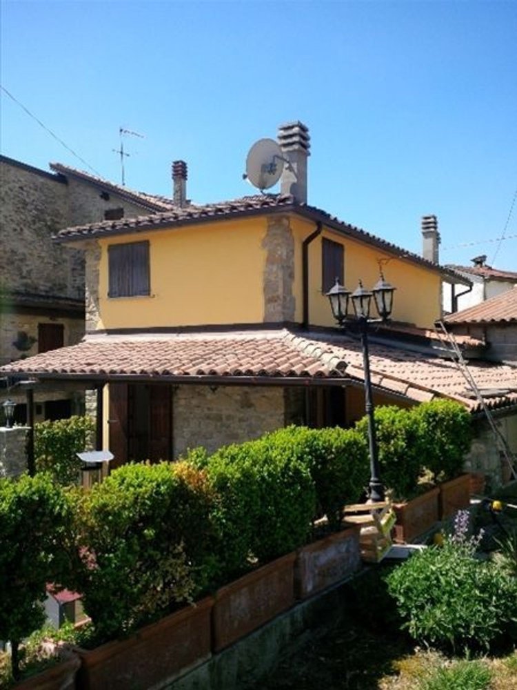 4 rooms House in Bobbio, Italy No. 140658