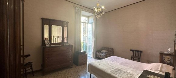 4 bedrooms Apartment in Naples, Italy No. 66345 13