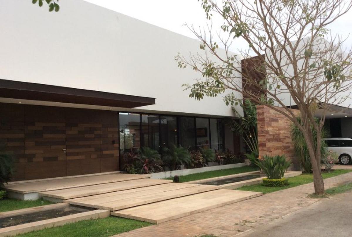 Casa de 4 dormitorios en Mérida, Mexico No. 151499