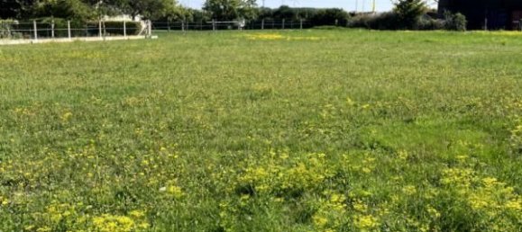 Terreno en Les Grandes-Chapelles, France 1720 m² No. 327430 3