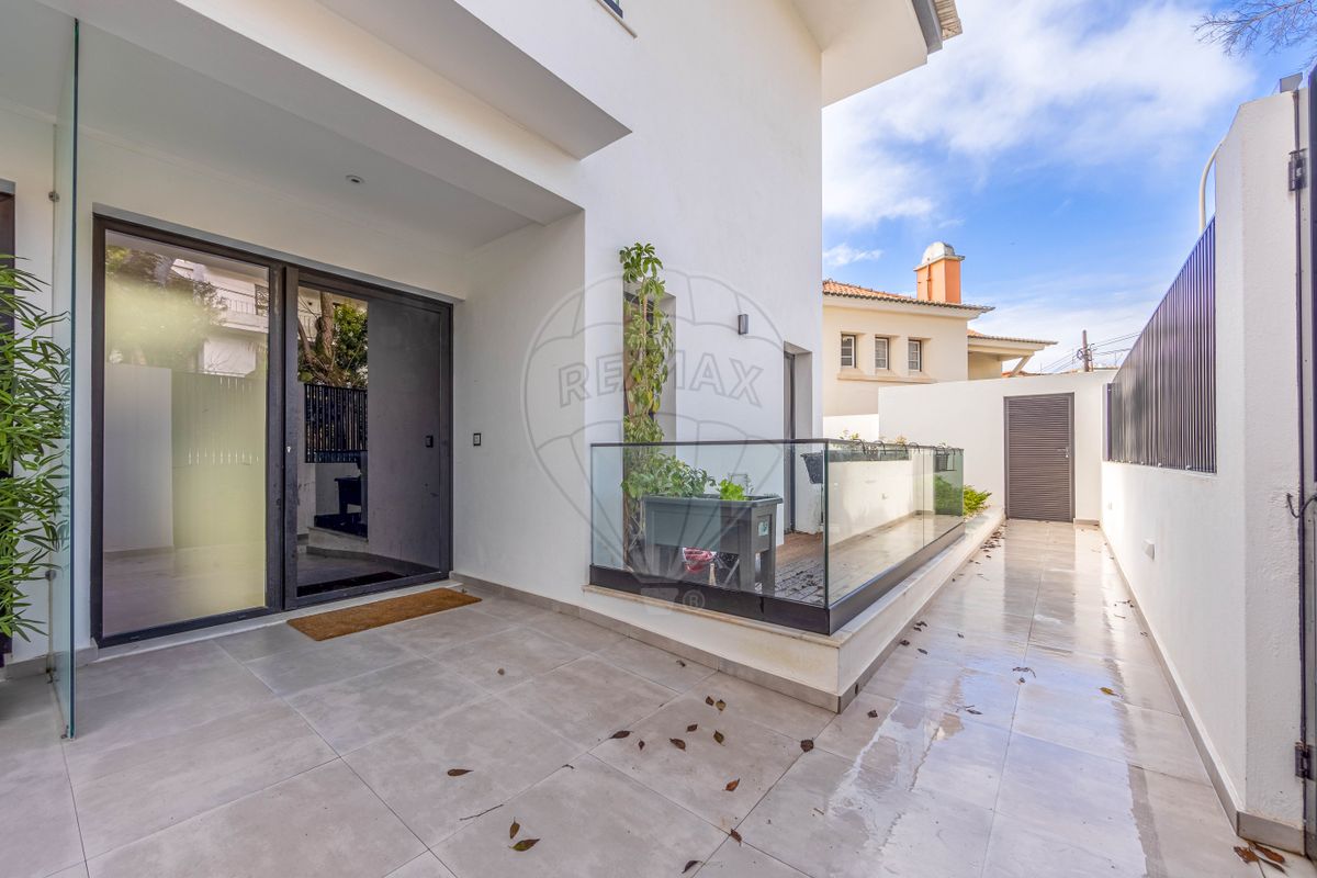 Dúplex de 3 dormitorios en Oeiras, Portugal No. 76763