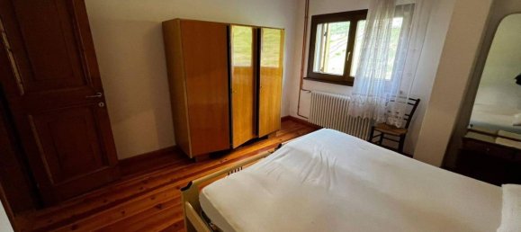 5 rooms Apartment in San Pietro di Cadore, Italy No. 90669 2