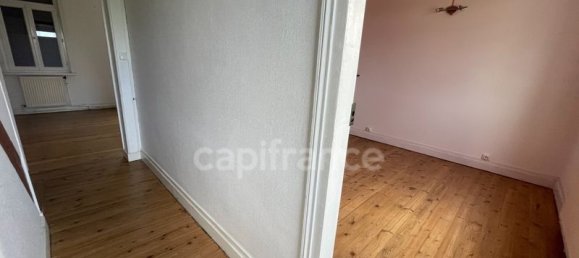 4 bedrooms House in Tergnier, France No. 160313 30