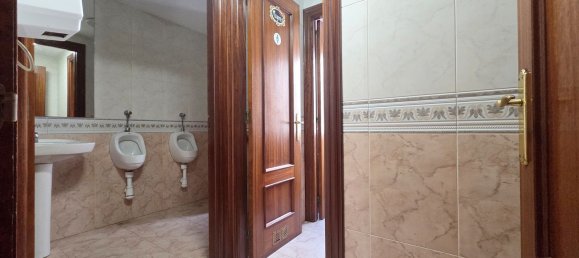 Propiedad comercial en Gijón, Spain 313 m² No. 149769 48