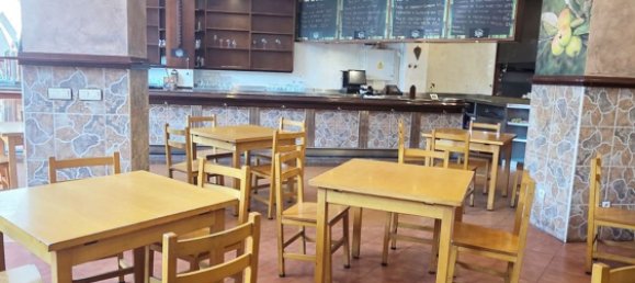 Propiedad comercial en Gijón, Spain 313 m² No. 149769 36