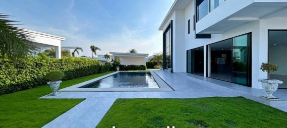 4 bedrooms Villa in Cha-am, Thailand No. 13901 10