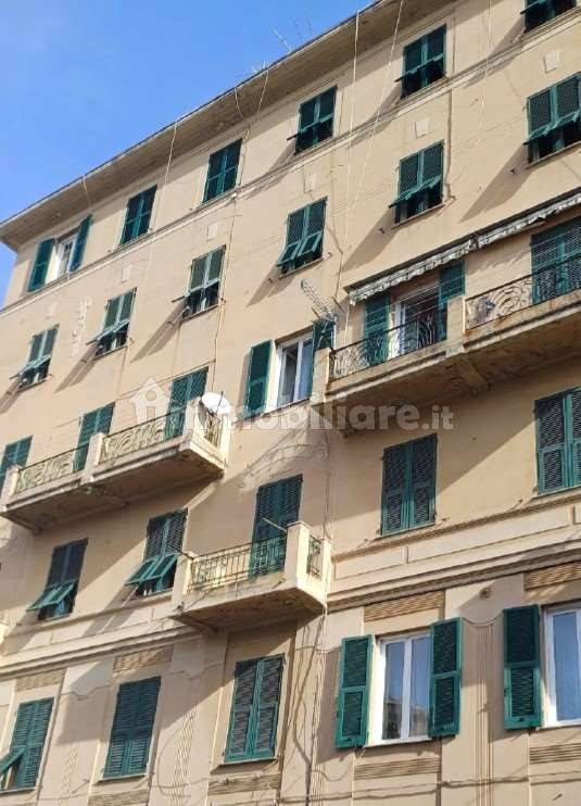 3 bedrooms Apartment in Genoa, Italy No. 296548