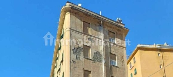 3 bedrooms Apartment in Genoa, Italy No. 296548 3