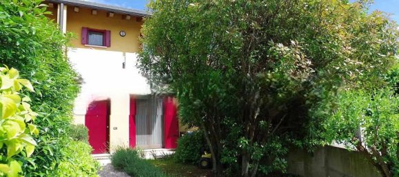 Casa de 6 dormitorios en Castelfranco Veneto, Italy No. 315461 2