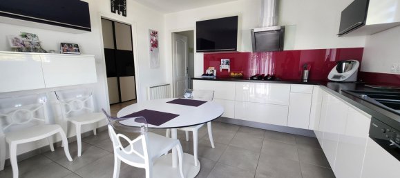 3 Schlafzimmer Villa in Saint-Hilaire-de-Riez, France, Nr. 102432 2