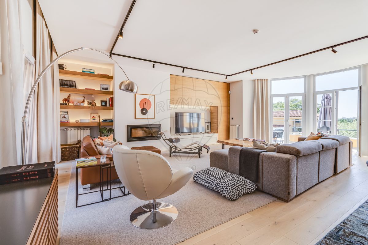 5 bedrooms Villa in Sintra, Portugal No. 48127