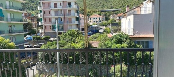 2 Schlafzimmer Wohnung in Borghetto Santo Spirito, Italy, Nr. 363131 7