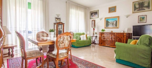 3 bedrooms Apartment in Rome, Italy No. 307682 2