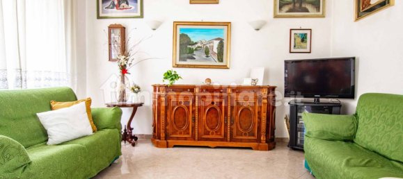 3 bedrooms Apartment in Rome, Italy No. 307682 8