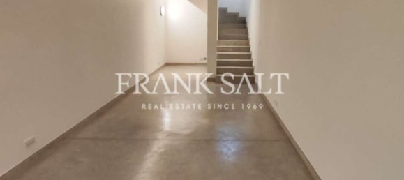 Maisonette de 2 dormitorios en Ta' Xbiex, Malta No. 2712 4