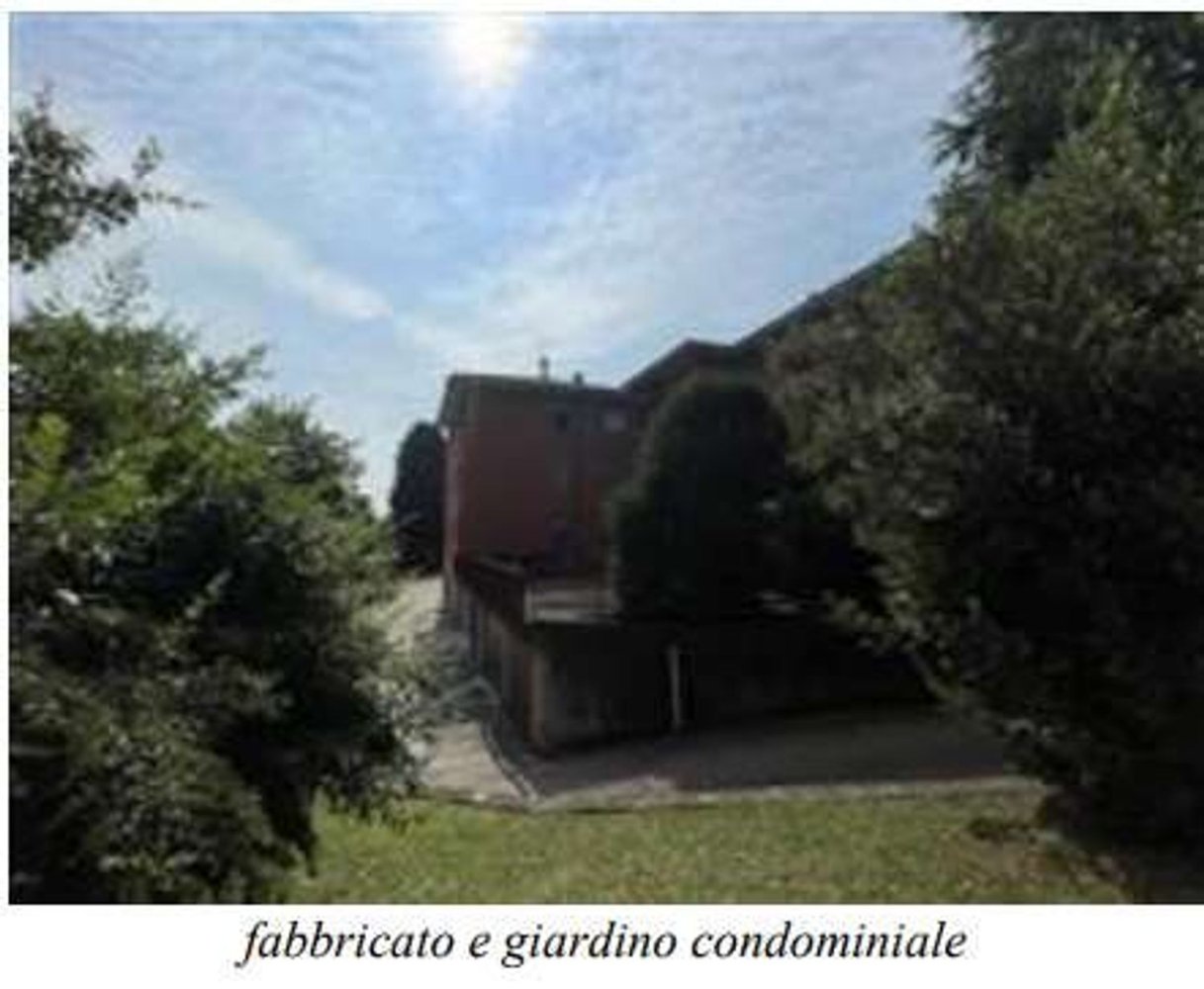 3 rooms Apartment in Merate, Italy No. 15764