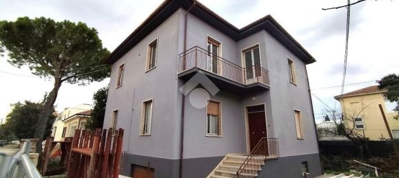 Вилла с 6 комнатами в Фолиньо, Италия № 156884 14