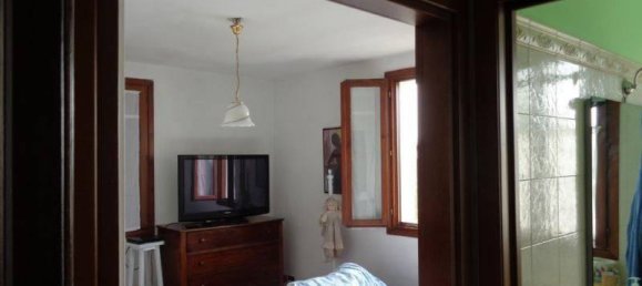 5 rooms House in Maranello, Italy No. 80121 14