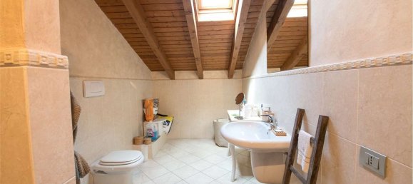 Villa de 7 divisões em Albizzate, Italy N.º 69126 32