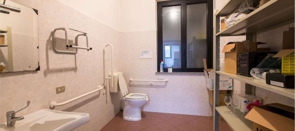 Villa de 7 divisões em Albizzate, Italy N.º 69126 50