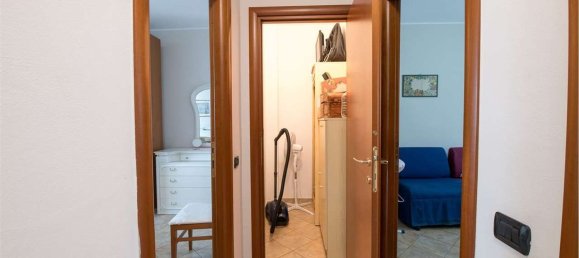 Villa de 7 divisões em Albizzate, Italy N.º 69126 41