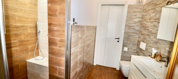 4 bedrooms Apartment in Genoa, Italy No. 374649 24