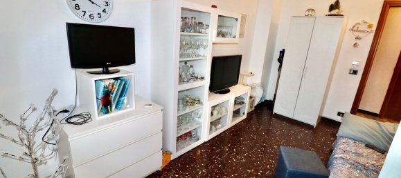 4 bedrooms Apartment in Genoa, Italy No. 374649 11