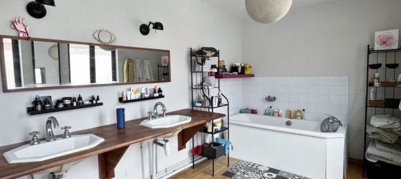 5 bedrooms House in Roubaix, France No. 256822 10