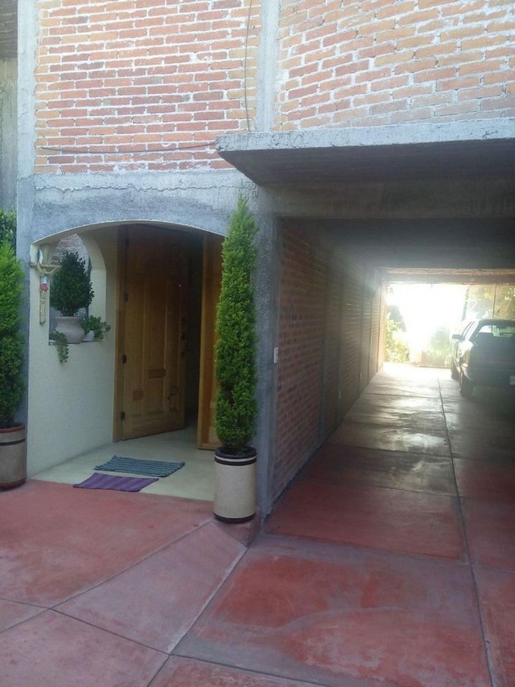 5 bedrooms House in San Mateo Atenco, Mexico No. 222529