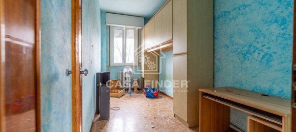 3 bedrooms Apartment in Parma, Italy No. 94245 6