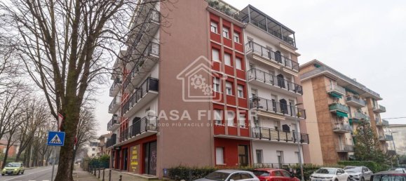 3 bedrooms Apartment in Parma, Italy No. 94245 11