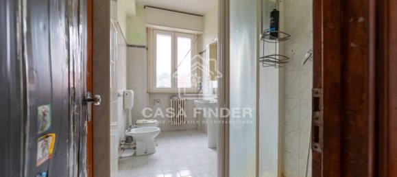 3 bedrooms Apartment in Parma, Italy No. 94245 9