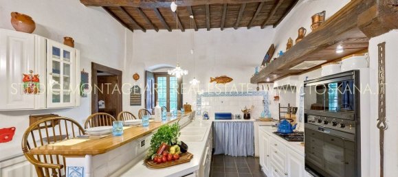 5 bedrooms House in Greve in Chianti, Italy No. 190161 10