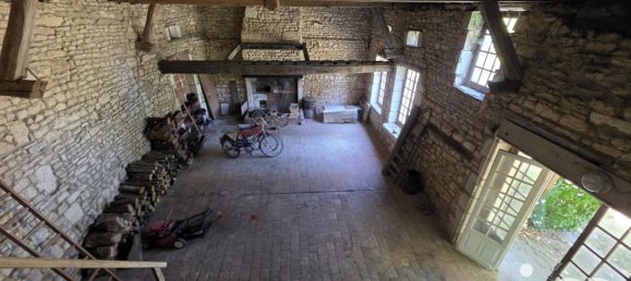 8 bedrooms House in Yonne, France No. 339787 18