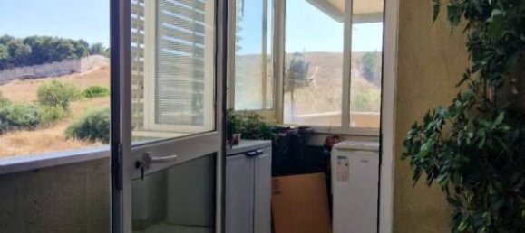 Квартира с 2 спальнями в Кальяри, Италия № 304837 3