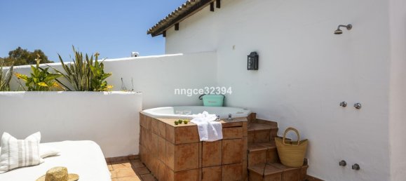 4 bedrooms Villa in Marbella, Spain No. 152991 8