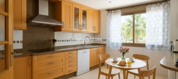 4 bedrooms Villa in Marbella, Spain No. 152991 11