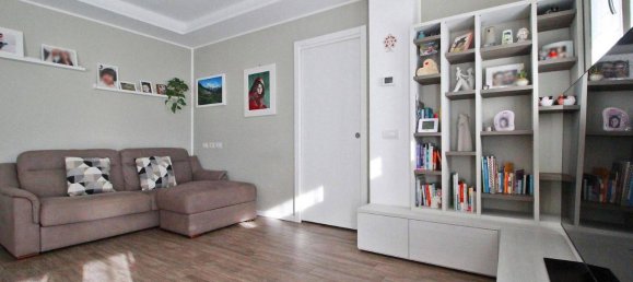 Apartamento de 3 habitaciónes en Cavenago di Brianza, Italy No. 30171 5