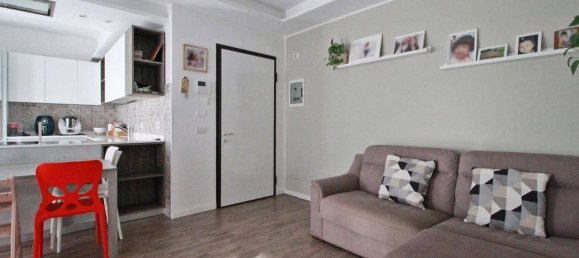 Apartamento de 3 habitaciónes en Cavenago di Brianza, Italy No. 30171 6