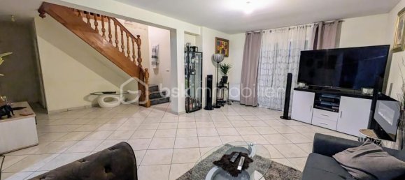 5 bedrooms House in Saran, France No. 152010 3