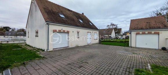 5 bedrooms House in Saran, France No. 152010 11