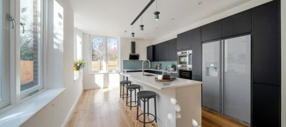 3 bedrooms House in Beckenham, United Kingdom No. 14371 2