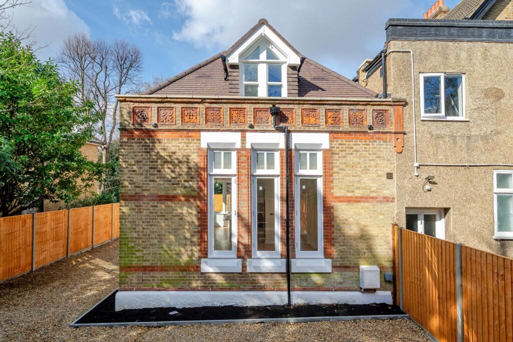 3 bedrooms House in Beckenham, United Kingdom No. 14371